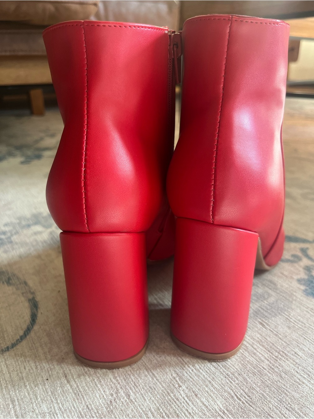 Women's Red Pointed Toe Ankle Boots NWOT - 8 - Picture 5 of 9